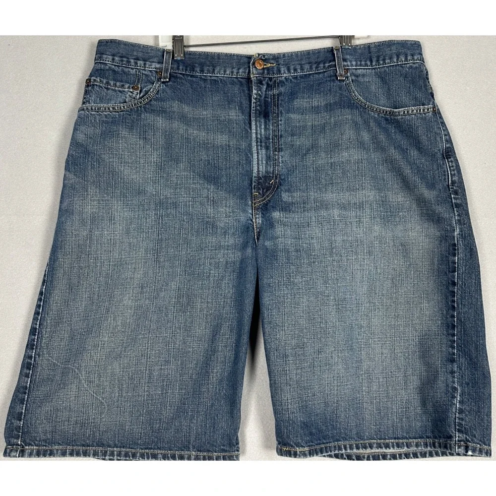 Levis 569 Jean Shorts Mens 44 Loose Straight Blue Distressed 5-Pocket Denim EUC